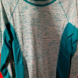 Active wear longsleeve top